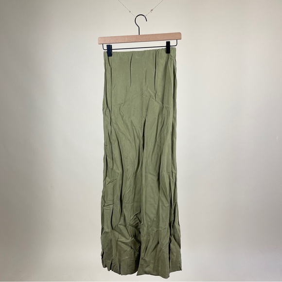 NWT SOVERE Atone Maxi Skirt in Olive - Picture 8 of 8